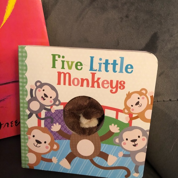 Kids books Bundle - Picture 3 of 6